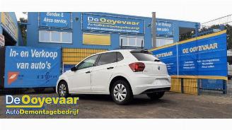 Auto da rottamare Volkswagen Polo Polo VI (AW1), Hatchback 5-drs, 2017 1.0 12V BlueMotion Technology 2018/6