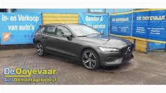 demontáž osobní automobily Volvo V-60 V60 II (ZW), Combi, 2018 2.0 B3 16V Mild Hybrid Geartronic 2021/1