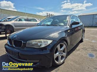 Vrakbiler auto BMW 1-serie 1 serie (E81), Hatchback 3-drs, 2006 / 2012 118d 16V 2007/11