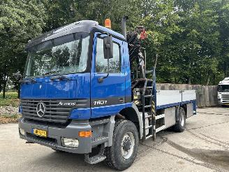damaged trucks Mercedes Actros 1831 AK 4x4 Open laadbak met zware Palfinger laadkraan 1999/10