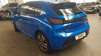 krockskadad bil auto Peugeot 208 1.2 VTI 12V PURE TECH 100 4DRS BENZ 1.199CC 74KW 101PK 2022/8