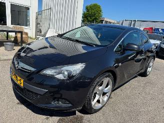 Coche accidentado Opel Astra GTC 1.4 Turbo Sport 2012/1