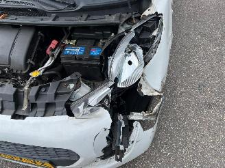 Peugeot 107 1.0 Access picture 11