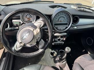 Mini Mini Clubman 1.6 Cooper Pepper picture 10