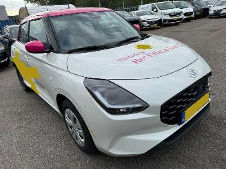damaged passenger cars Suzuki Swift 1.2 Comfort Smart Hybrid 2025/11