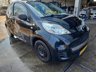 Peugeot 107 107, Hatchback, 2005 / 2014 1.0 12V picture 8