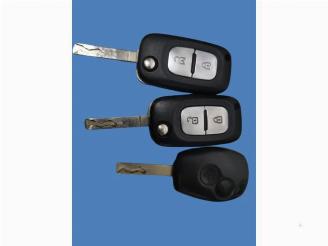 Uttjänta bilar auto Renault Clio Clio III (BR/CR), Hatchback, 2005 / 2014 1.5 dCi FAP 2011/5