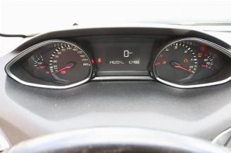 Peugeot 308 308 (L3/L8/LB/LH/LP), Hatchback 5-drs, 2013 / 2021 1.6 BlueHDi 120 picture 12