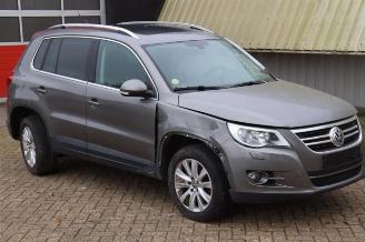 Vrakbiler auto Volkswagen Tiguan Tiguan (5N1/2), SUV, 2007 / 2018 2.0 TDI 16V 4Motion 2008/10