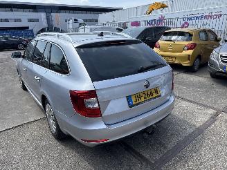 Avarii autoturisme Skoda Superb 1.6 TDI  Ambition 2014/7