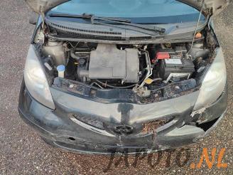 Toyota Aygo Aygo (B10), Hatchback, 2005 / 2014 1.0 12V VVT-i picture 12