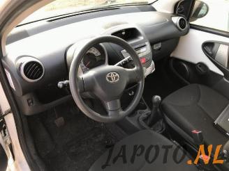 Toyota Aygo Aygo (B10), Hatchback, 2005 / 2014 1.0 12V VVT-i picture 10