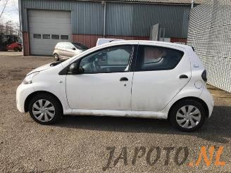 Toyota Aygo Aygo (B10), Hatchback, 2005 / 2014 1.0 12V VVT-i picture 2
