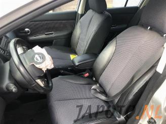 Nissan Tiida Tiida (C11X), Hatchback, 2007 / 2011 1.6 16V picture 18