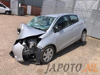 Autoverwertung Toyota Yaris Yaris III (P13), Hatchback, 2010 / 2020 1.5 16V Hybrid 2012/9