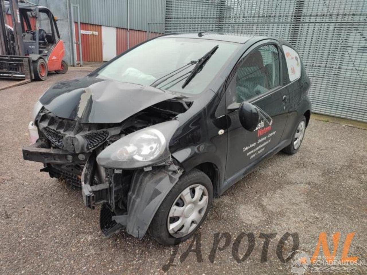Toyota Aygo Aygo (B10), Hatchback, 2005 / 2014 1.0 12V VVT-i