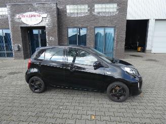 Vaurioauto  passenger cars Kia Picanto 1.0 CVVT ComfortLine 2016/2