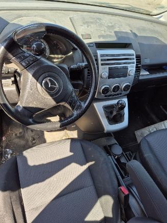 Mazda 5 (CR19) 2.0 CiDT 16V Normal Power 81 kW / 110 PK 6-BAK picture 6