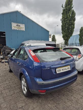 Ford Focus 2 Hatchback 1.8 16V Flexifuel (Q7DA) [92kW] 5-BAK picture 6
