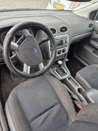 Ford Focus 2 Hatchback 1.8 16V Flexifuel (Q7DA) [92kW] 5-BAK picture 7