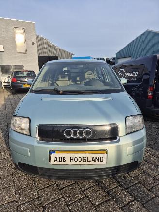 Vrakbiler auto Audi A2 (8Z0) Hatchback 1.4 16V (AUA) [55kW] 5-BAK 2001/1