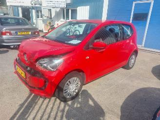 Vaurioauto  passenger cars Volkswagen Up! Up! (121) Hatchback 1.0 12V 2012/3