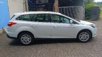 Ford Focus Focus 3 Wagon Combi 1.0 Ti-VCT EcoBoost 12V 125 (M1DA(Euro 5)) [92kW] =
 (02-2012/05-2018) picture 6