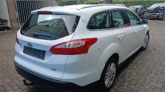 Ford Focus Focus 3 Wagon Combi 1.0 Ti-VCT EcoBoost 12V 125 (M1DA(Euro 5)) [92kW] =
 (02-2012/05-2018) picture 11