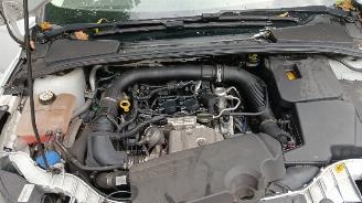 Ford Focus Focus 3 Wagon Combi 1.0 Ti-VCT EcoBoost 12V 125 (M1DA(Euro 5)) [92kW] =
 (02-2012/05-2018) picture 10