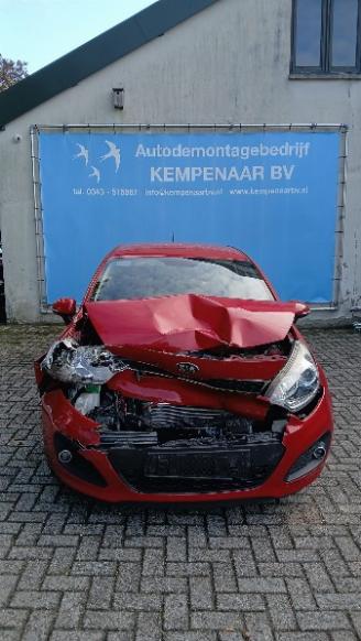 Vrakbiler auto Kia Rio Rio III (UB) Hatchback 1.2 CVVT 16V (G4LA5) [63kW]  (09-2011/12-2017) 2014/12