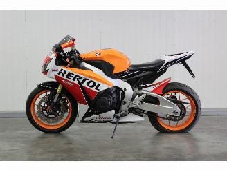 krockskadad bil motor Honda CBR 1000 R ABS 2016/3
