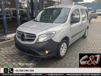 krockskadad bil bedrijf Mercedes Citan  2015/11
