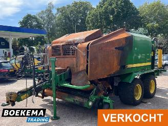 John Deere  744 Balenpers picture 4