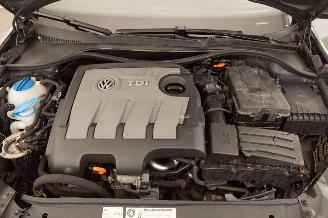 Volkswagen Golf 1.6 TDI Navi picture 21