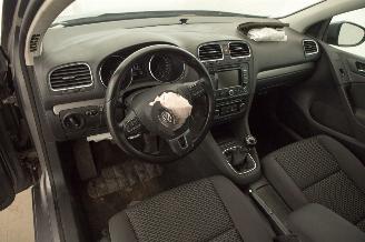 Volkswagen Golf 1.6 TDI Navi picture 5