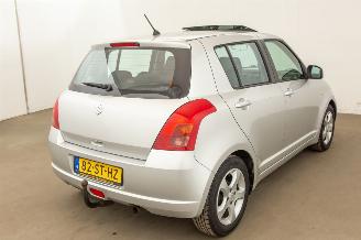 Suzuki Swift 1.3 Shogun picture 4