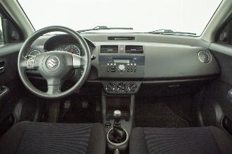 Suzuki Swift 1.3 Shogun picture 5