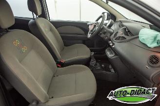 Renault Twingo 1.5 dCi Collection Airco picture 15