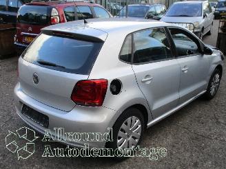 Volkswagen Polo Polo V (6R) Hatchback 1.2 12V BlueMotion Technology (CGPA(Euro 5)) [51=
kW]  (06-2009/05-2014) picture 3