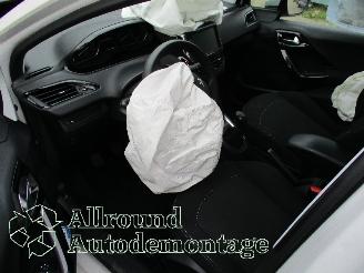 Peugeot 208 208 I (CA/CC/CK/CL) Hatchback 1.2 Vti 12V PureTech 82 (EB2F(HMZ)) [60k=
W]  (03-2012/12-2019) picture 9