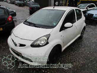 Salvage car Toyota Aygo Aygo (B10) Hatchback 1.0 12V VVT-i (1KR-FE) [50kW]  (07-2005/05-2014) 2008