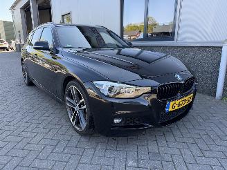 Vaurioauto  passenger cars BMW 3-serie 318i M Sport Touring Corporate Lease 2019/11