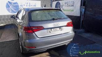 Vrakbiler auto Audi A3 A3 Sportback (8VA/8VF), Hatchback 5-drs, 2012 / 2020 1.4 16V g-tron 2014/10
