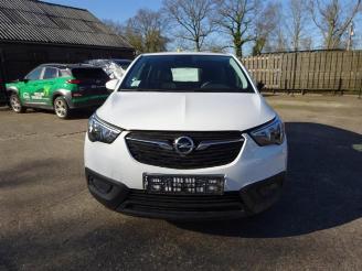 Salvage car Opel Crossland Crossland (X), SUV, 2017 1.2 Turbo 12V Euro 6 2017/10