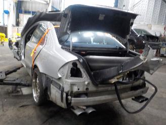 Mercedes E-klasse E (W211) Sedan 5.0 E-500 V8 24V (M113.967) [225kW]  (03-2002/12-2008) picture 4