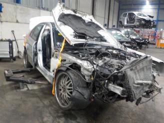 Mercedes E-klasse E (W211) Sedan 5.0 E-500 V8 24V (M113.967) [225kW]  (03-2002/12-2008) picture 2