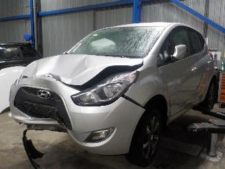 skadebil auto Hyundai Ix20 iX20 (JC) SUV 1.6i 16V (G4FC-G) [92kW]  (11-2010/07-2019) 2015/5
