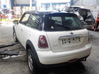 Mini Mini Mini (R56) Hatchback 1.6 16V Cooper (N12-B16A) [88kW]  (10-2006/02-201=
2) picture 4