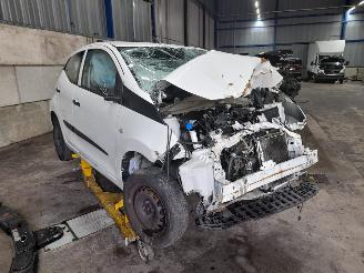 Toyota Aygo Aygo (B40) Hatchback 1.0 12V VVT-i (1KR-FE) [51kW]  (05-2014/06-2018) picture 2