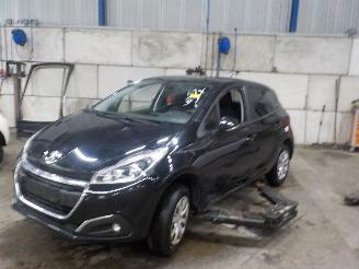 Salvage car Peugeot 208 208 I (CA/CC/CK/CL) Hatchback 1.2 Vti 12V PureTech 82 (EB2F(HMZ)) [60k=
W]  (03-2012/12-2019) 2017
